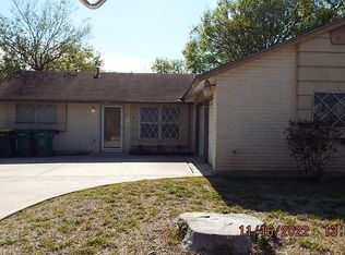 8012 Dry Canyon Trl, Live Oak, TX 78233