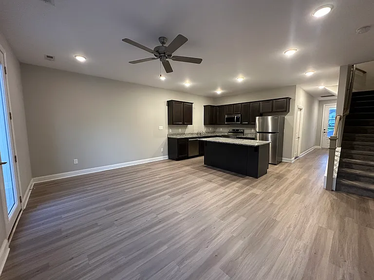 225 Harper Village Way — Photo 4