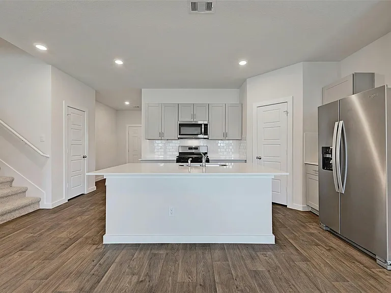 313 Merriman Rd — Photo 8