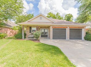 121 Erika Dr, Lafayette, LA 70506