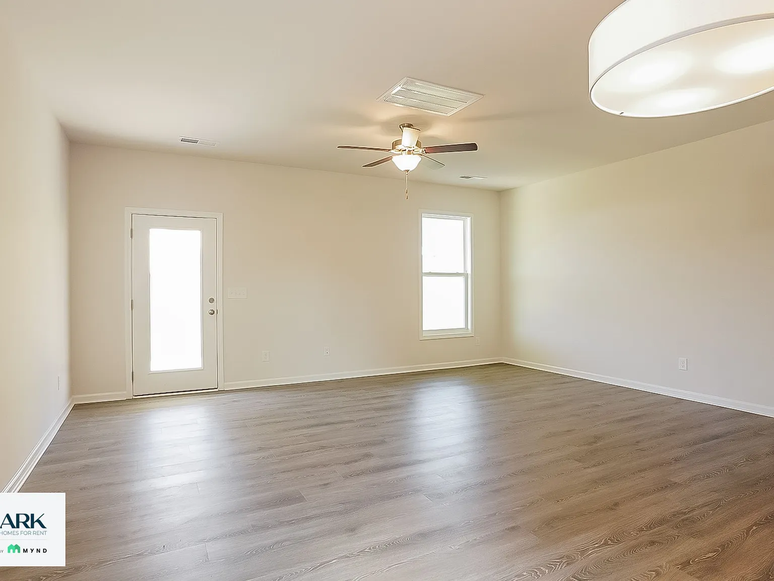 4 bed, 3.0 bath, 2025 sqft, $2,296 — Photo 3
