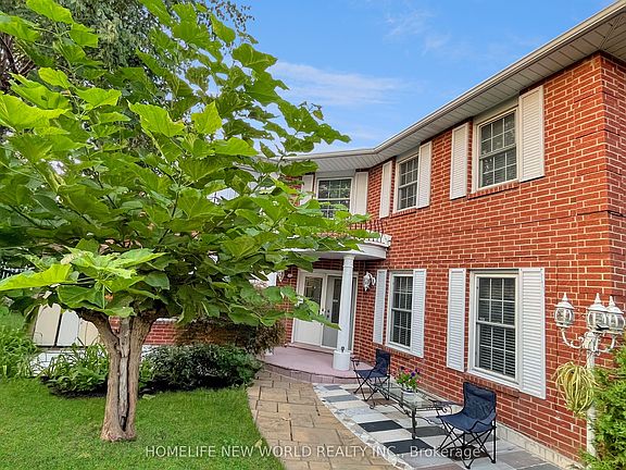 2nd image of 14 Madrid Cres