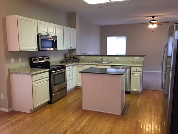 3rd image of 9417 Burgundy Cir