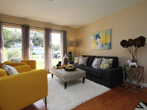 3rd image of 7419 Fieldcrest Ave