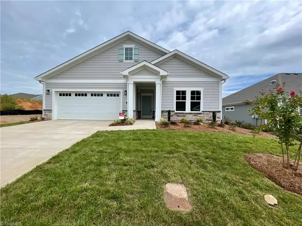 210 Mountain Maple Dr, King, NC 27021