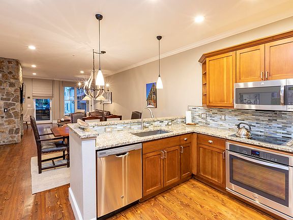 5th image of 550 W Depot Ave #203