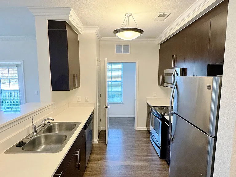 Belmont at Tryon Apartments — Photo 118