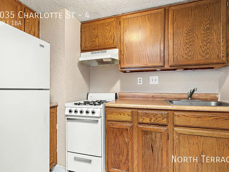 4035-4039 Charlotte — Photo 42