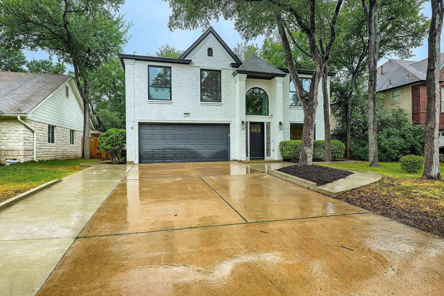 4 bed, 2.5 bath, 2547 sqft, $3,150 — Photo 2