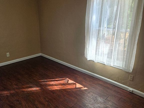 4th image of 426 SE 4th St #426A