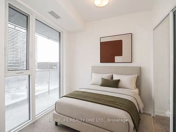 5th image of 425 Front St E #1207