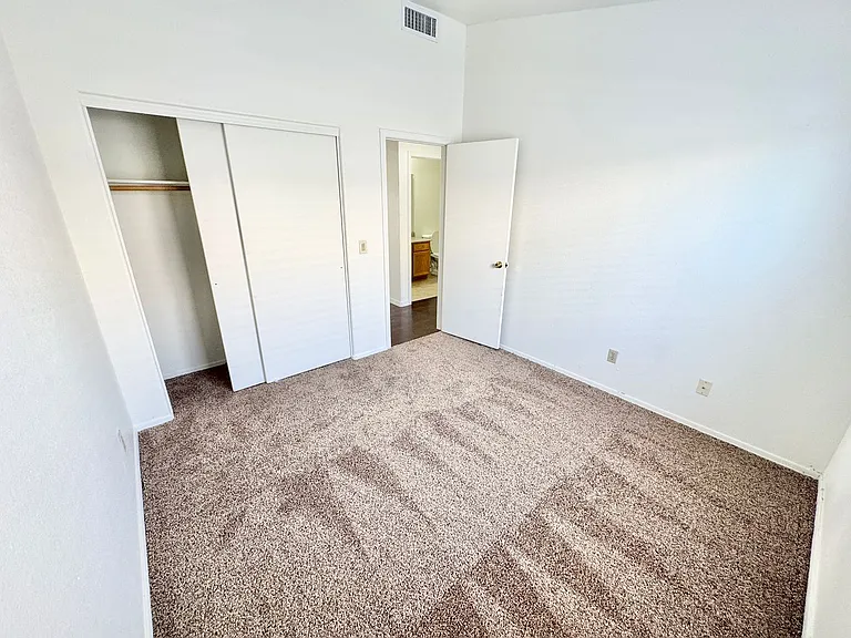 7707 W Rancho Dr — Photo 22