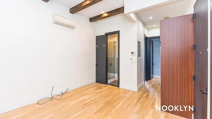 Rented by Nooklyn NYC LLC | media 29