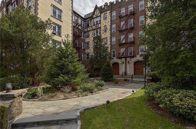1st image of 1470 Midland Ave APT 3J