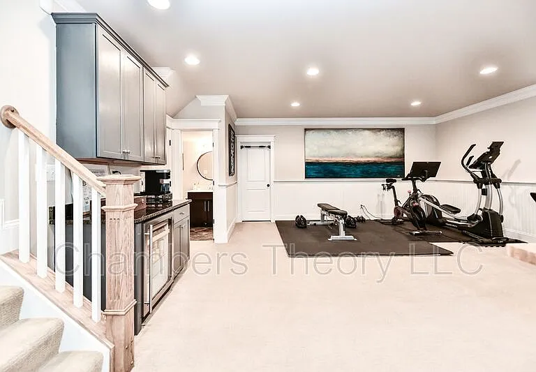 2453 N Jefferson St — Photo 37