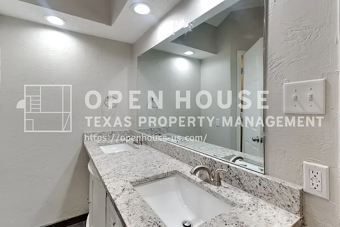 1914 Oakbluff Dr — Photo 12