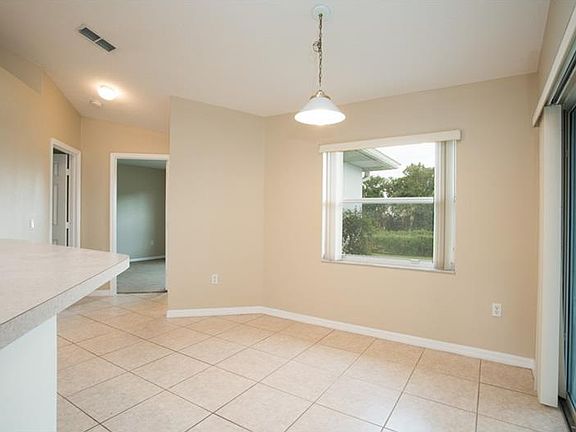 3rd image of 1140 Chase Dr