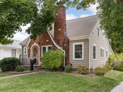 2401 D Ave NE, Cedar Rapids, IA, 52402