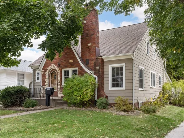 2401 D Ave NE, Cedar Rapids, IA 52402