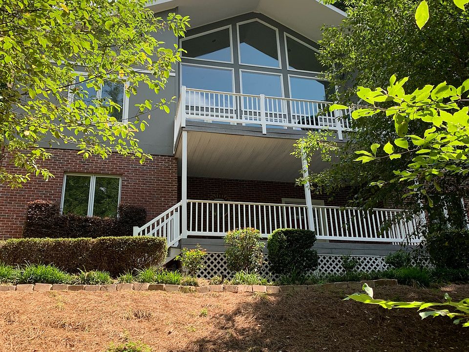 1st image of 136 Kimberly Dr