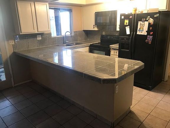 4th image of 2202 S Kachina Dr