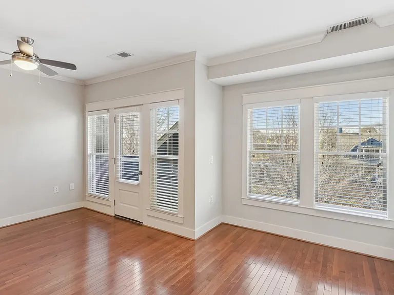 525 East Blvd — Photo 73