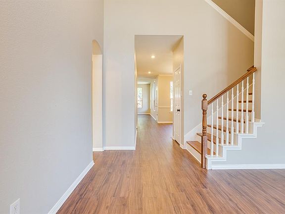 4th image of 5221 Copper Creek Dr