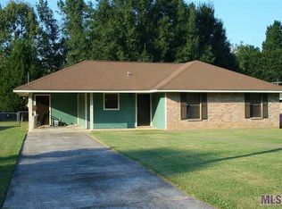2622 Meadowood Dr, Slaughter, LA 70777