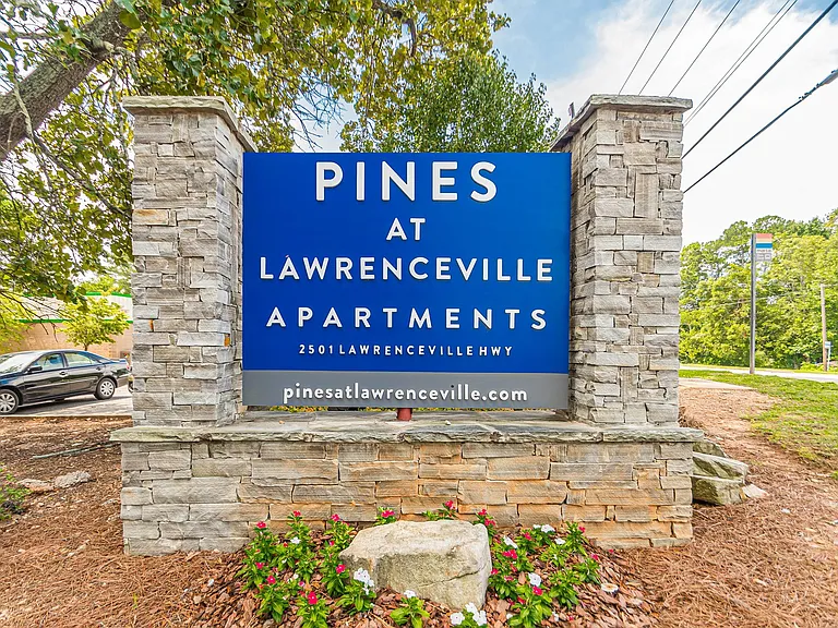 Pines at Lawrenceville Apartments — Photo 34
