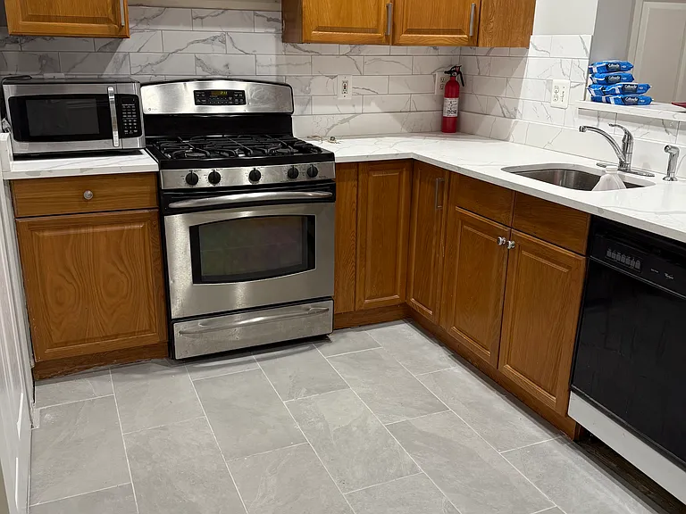 914 S Hanover St #1 — Photo 6