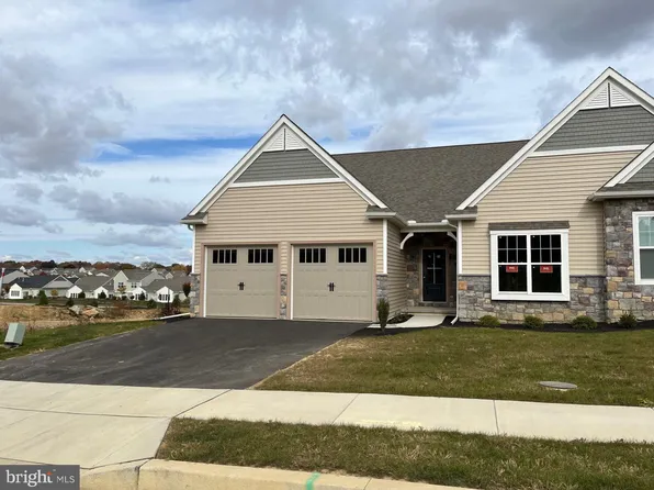 413 Autumn Harvest Ln #15, Lititz, PA 17543