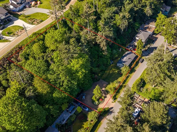 1545 Kye Bay Rd, Comox Valley, BC V9M 3T7