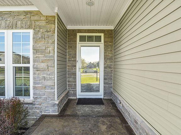 3rd image of 104 Whittington Pl