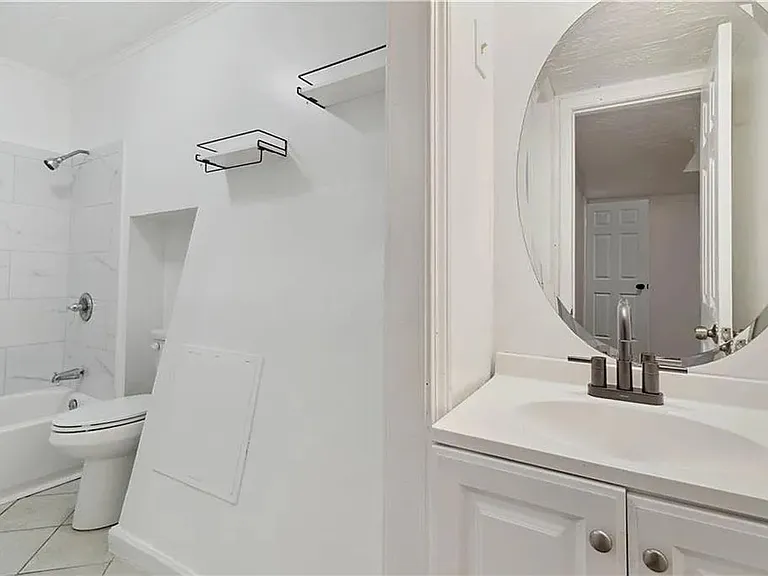 721 Wedgewood Dr #B — Photo 4