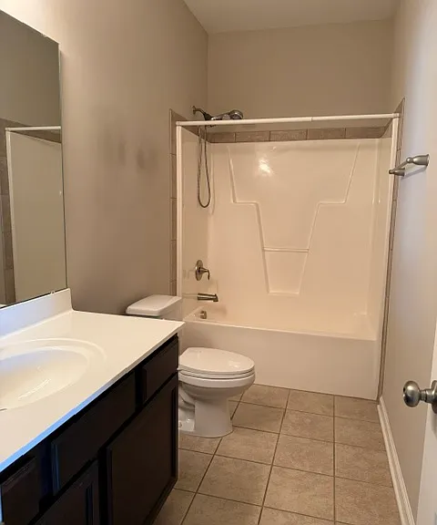 705 Stafford Ln — Photo 7