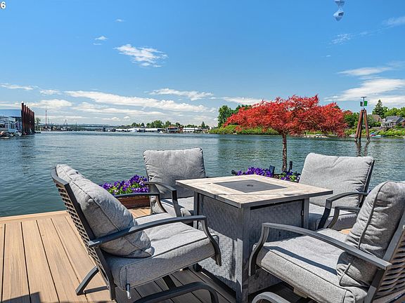 4th image of 429 N Bridgeton Rd Slip 15