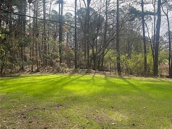 5th image of 16040 Henderson Rd