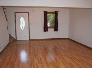 180 Cambria Hill Dr, Tarentum, PA 15084