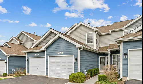 1619 Woodcrest Cir #1619 Photo 1