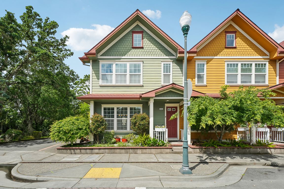 Windsor Rd-S2304-001.jpg