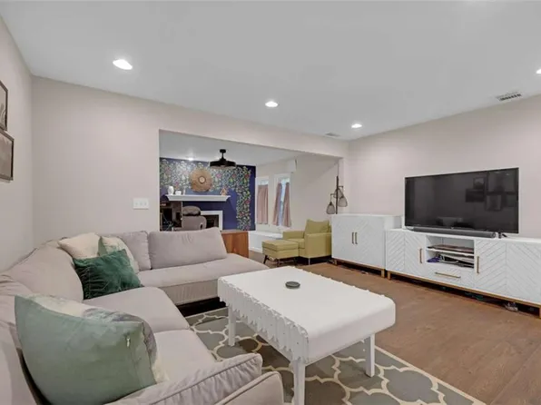 118 Lablanc Way NW, Atlanta, GA 30327