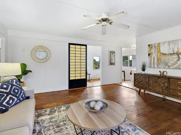 1527 Kaleilani St, Pearl City, HI 96782