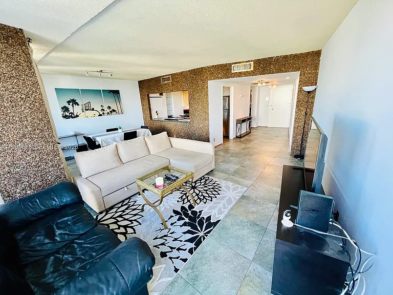 900 Bay Dr #411 — Photo 32