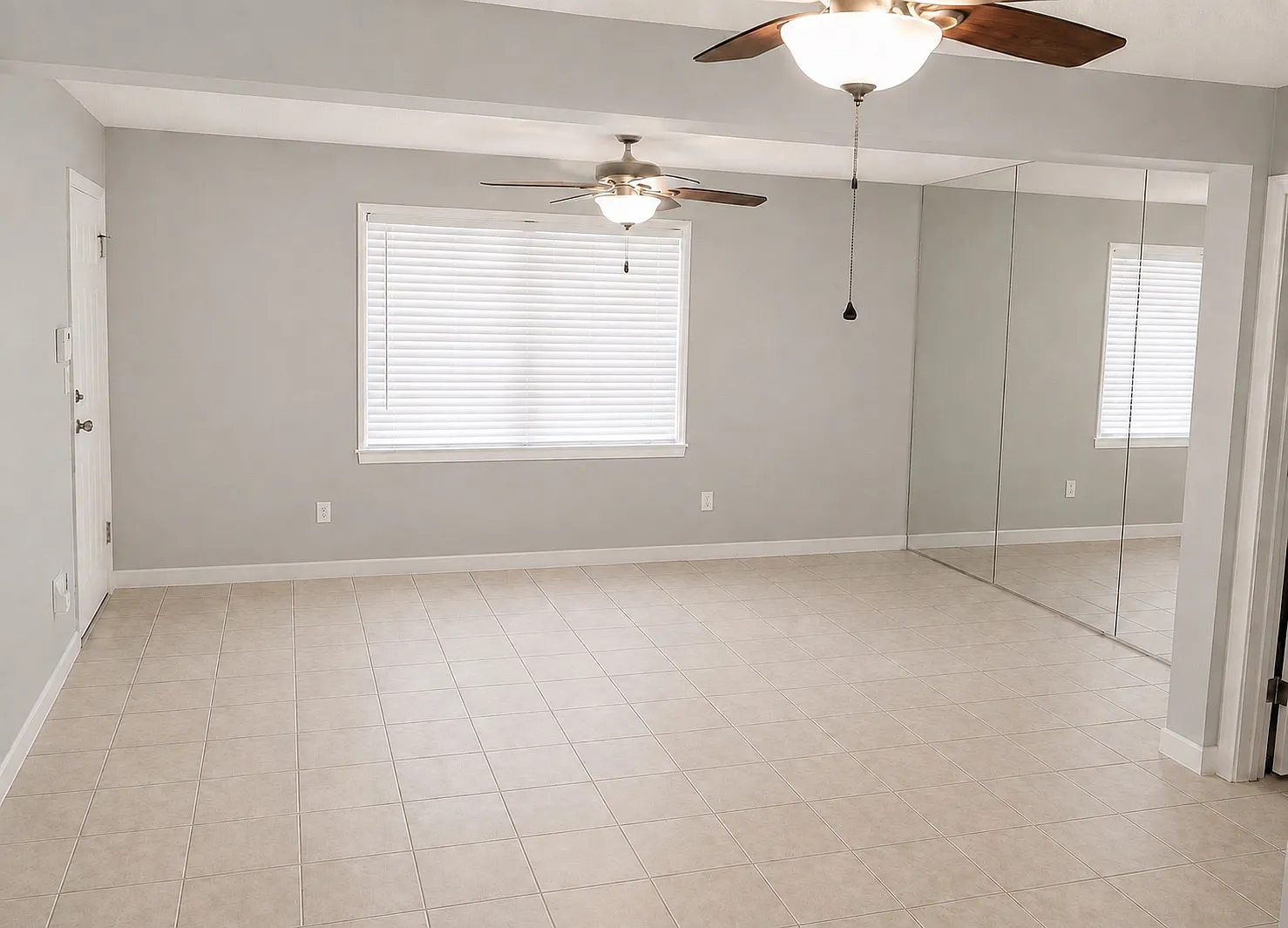3 bed, 2.5 bath, 1920 sqft, $2,300 — Photo 3
