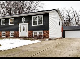 625 Ponderosa Dr, Bolingbrook, IL 60440