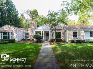 1812 E Dean Rd, Fox Pt, WI 53217