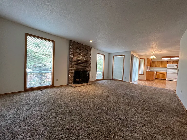 16040 NW Edward Ct — Photo 9