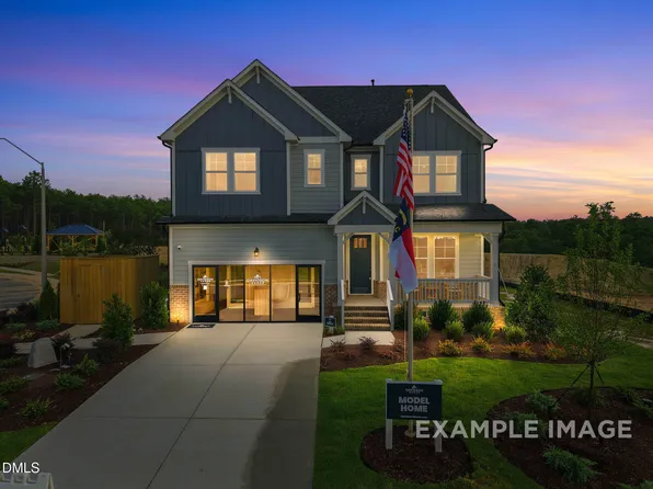 563 Whinfield Pl, Aberdeen, NC 28315