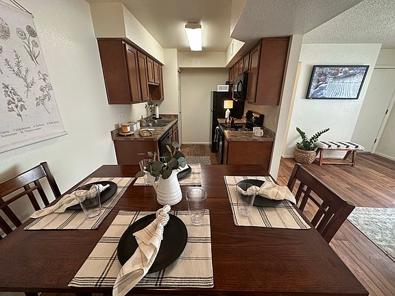 Fully renovated kitchens and spacious dinning area