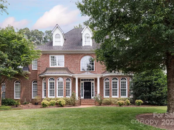 1201 Lost Oak Rd, Charlotte, NC 28270
